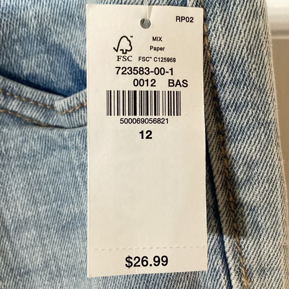 Old Navy NWT Skinny Built In Flex Boys Denim Distressed Jeans.   Size 12 - Picture 4 of 8